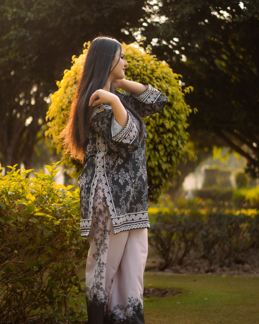 DILRUBA DIGITAL PRINTED 2PC Fabric: Premium Digital GRIP SILK PRICE: 2999+200 DC/- ONLY